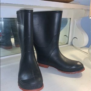 Slicker boots
